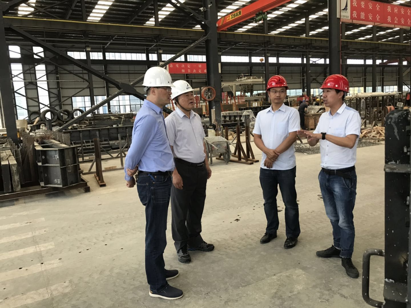 协会名誉会长鄂金书现场调研建筑现代化产业基地