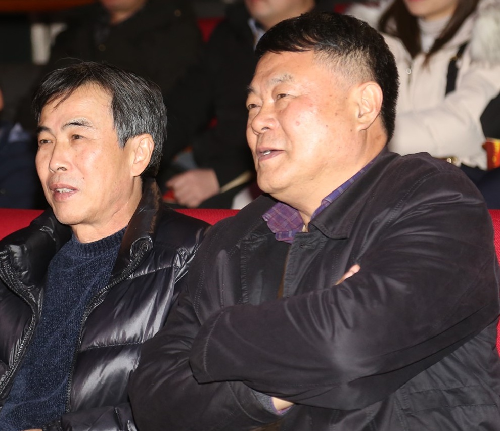 提增精气神，推进新发展