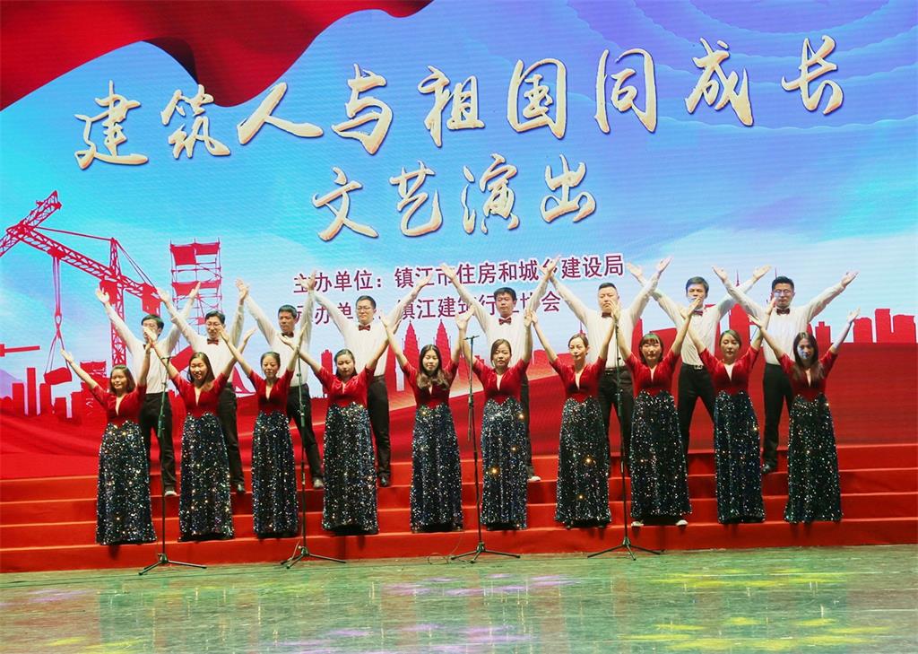 提增精气神，推进新发展