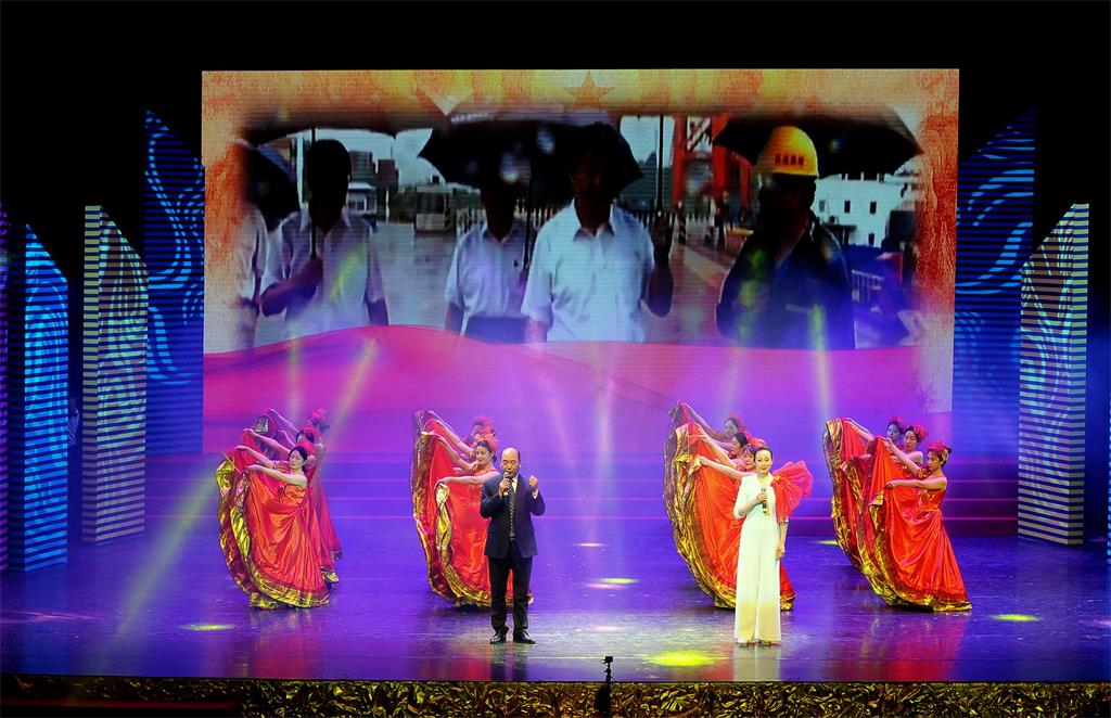 提增精气神，推进新发展